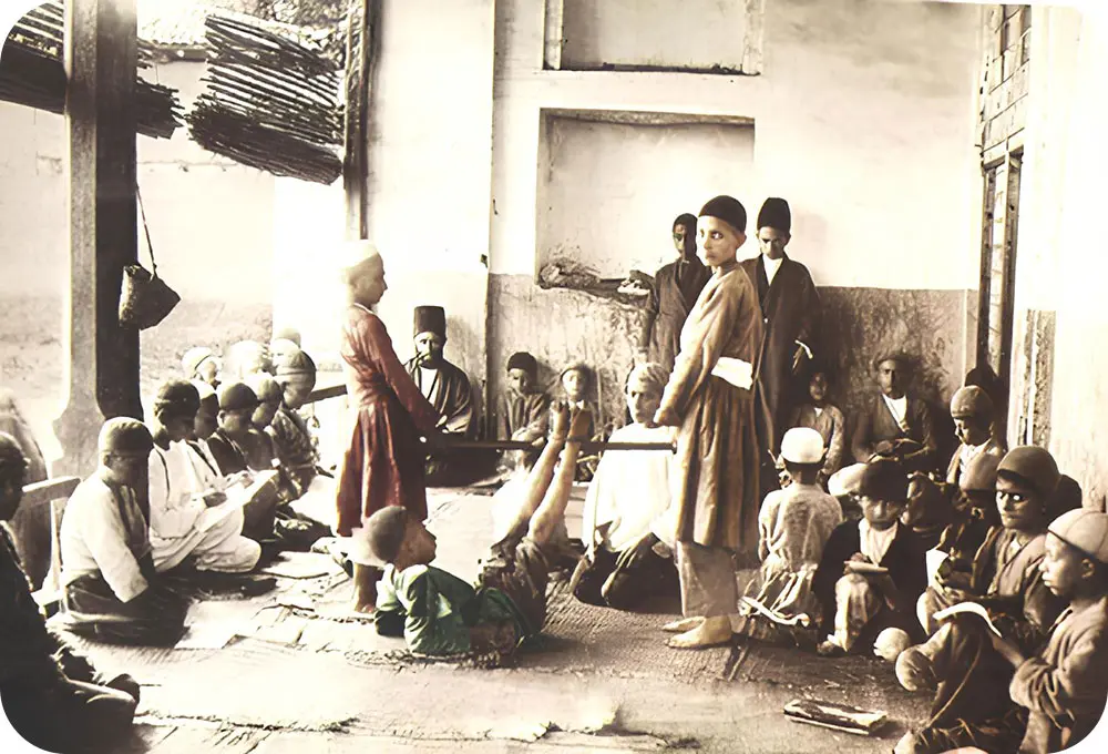 مکتبخونه و چوب و فلک