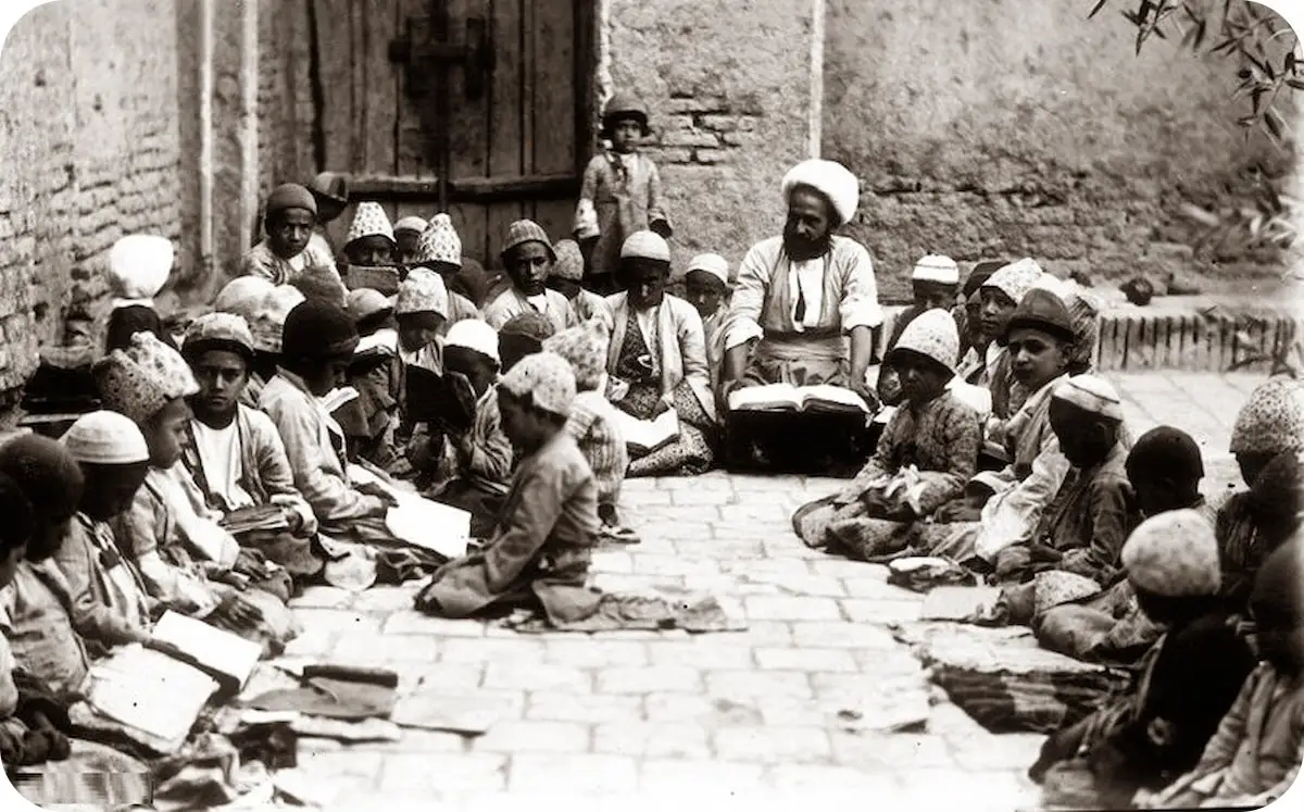 مکتب خونه